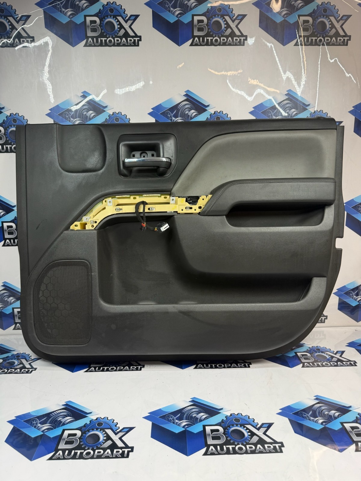 2014-2019 Silverado Sierra Crew Cab Front Right Door Trim Panel OEM