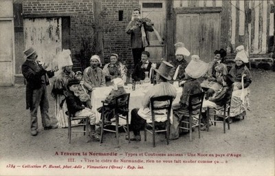 CPA A Travers la Normandie, Types et Coutumes anciens, Une Noce en... - 4787235