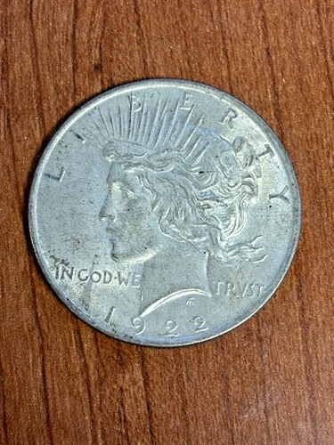 1922-P Peace Dollar (Extremely fine)