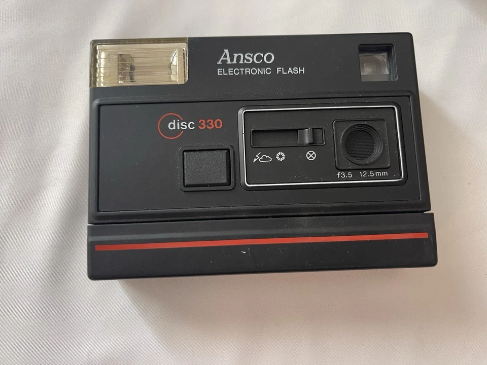 ANSCO Disc Cameras Model 330 (SET OF 2) Built in Flash, Film cameras - Vintage - Image 2 of 4
