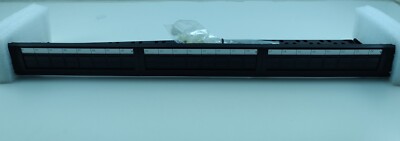 SCHNEIDER DC6PPXXUKY1U DigiLink UTP 24-Port Patchpanel geladen
