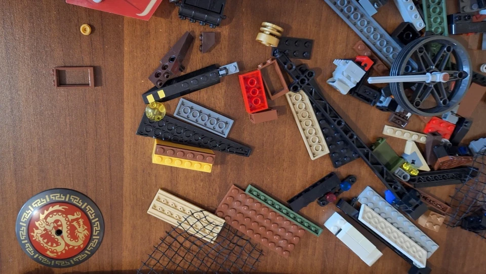 LEGO Ninjago 70738 Final Flight of Destiny's Bounty, foto 2 di 5