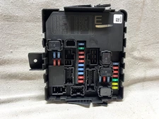 Nissan Armada Frontier Titan IPDM Fuse Box Body Control Module BCM 284B7-ZE03B