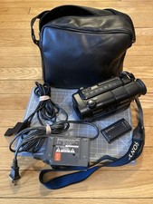 Sony Handycam CCD-TR500 SteadyShot Hi8 Color Viewfinder Camcorder