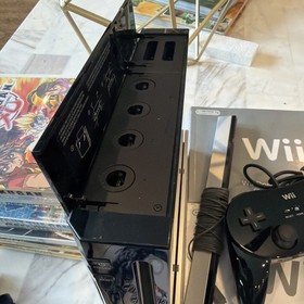 Nintendo Wii RVL-001 Black GameCube Compatible Console Bundle Smash Bros Brawl