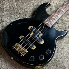 Yamaha BB-X Bassgitarre hat Kratzer gewartet kein Zubehör