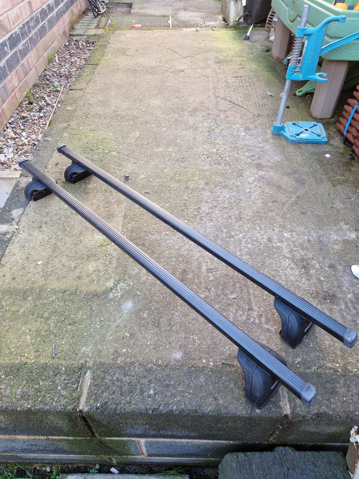 Jeep Grand Cherokee (WK2) Thule Roof Bars eBay