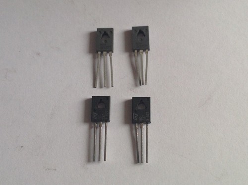 Lot De 4 Transistors BF258 Haute Tension Pour Vidéo - NOS (New Old Stock) - Marque MEV