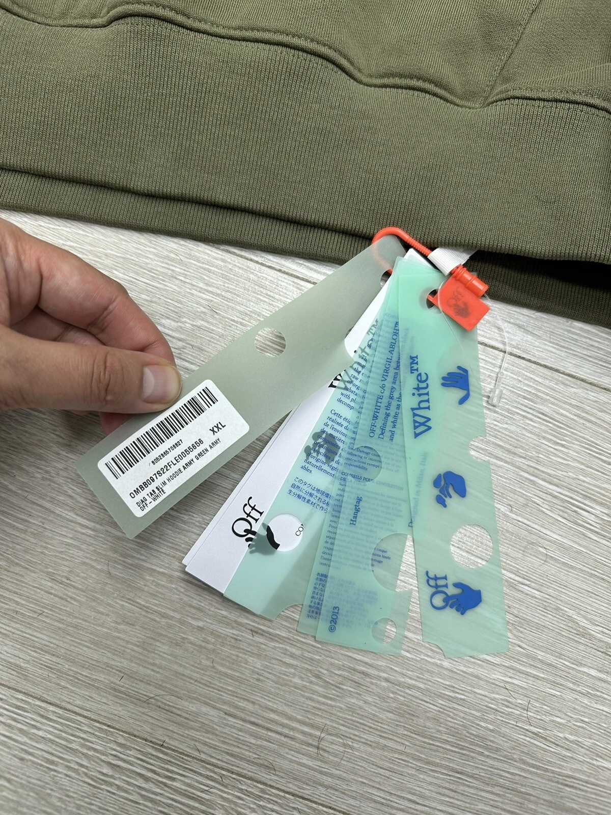 OFF WHITE Felpa con cappuccio freccia in gomma bianca OFF cachi taglia 2XL 2 extra large verde prezzo di acquisto £450