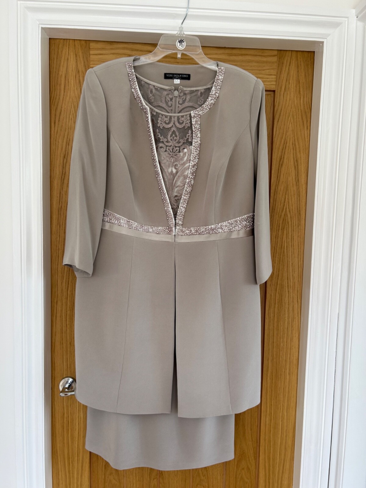 Mother of the bride outfit image 4