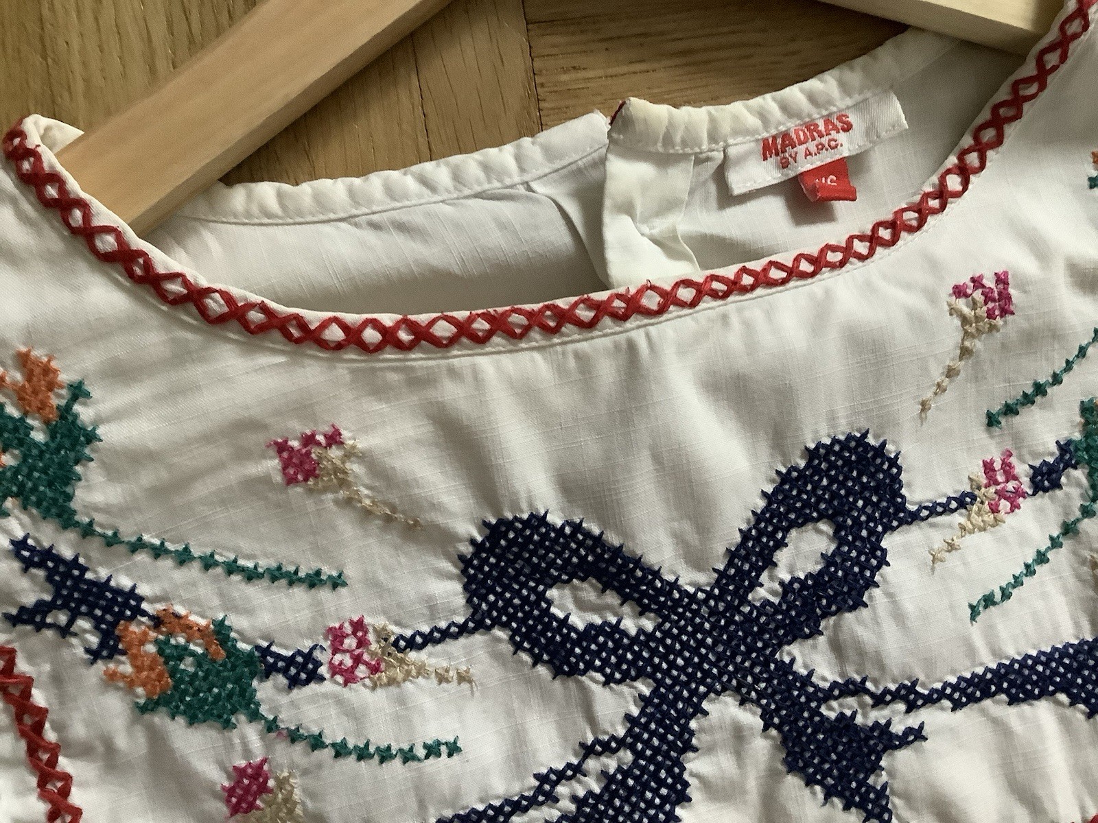 APC Madras Embroidered Smock Top Blouse. White Cotton Bow French. Size XS image 3