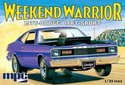 MPC1019 Weekend Warrior 1976 Dodge Dart Sport 1:25 Model Kit