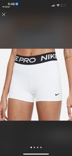 Women  s NWT Nike Pro Shorts Size Medium