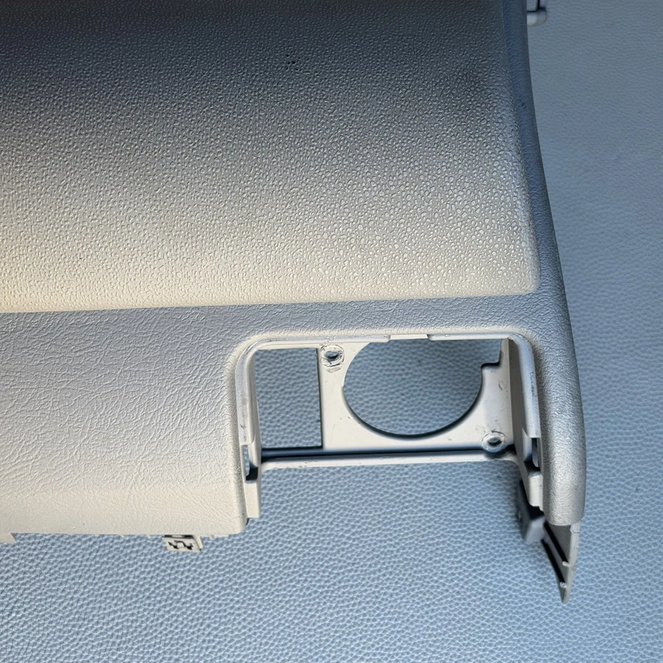 2004-2008 Chrysler Crossfire Driver joelho sob painel tampa painel CONJUNTO CINZA - Imagem 3 de 4