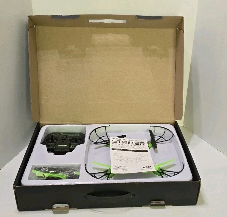 World Tech Striker-X Glow-in-the-Dark HD Video Camera Drone Quadcopter Green - Image 3 of 4