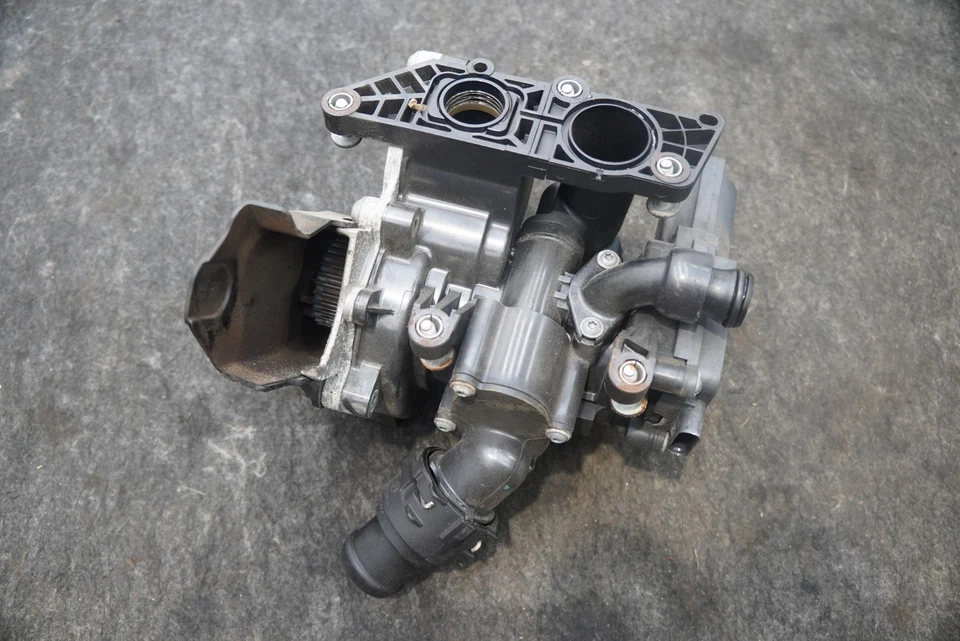 Engine Coolant Water Pump Thermostat Regulator 06L121012 OEM Audi S3 2016-20 - Image 4 of 4