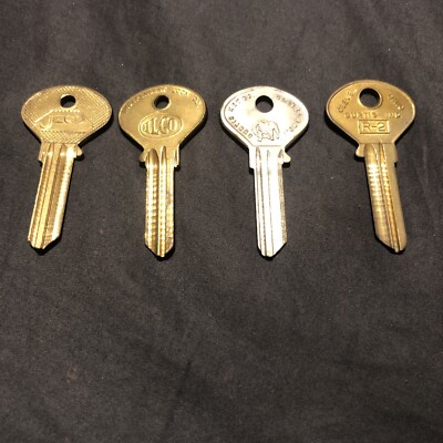 Curtis brand key blank R2   R-2