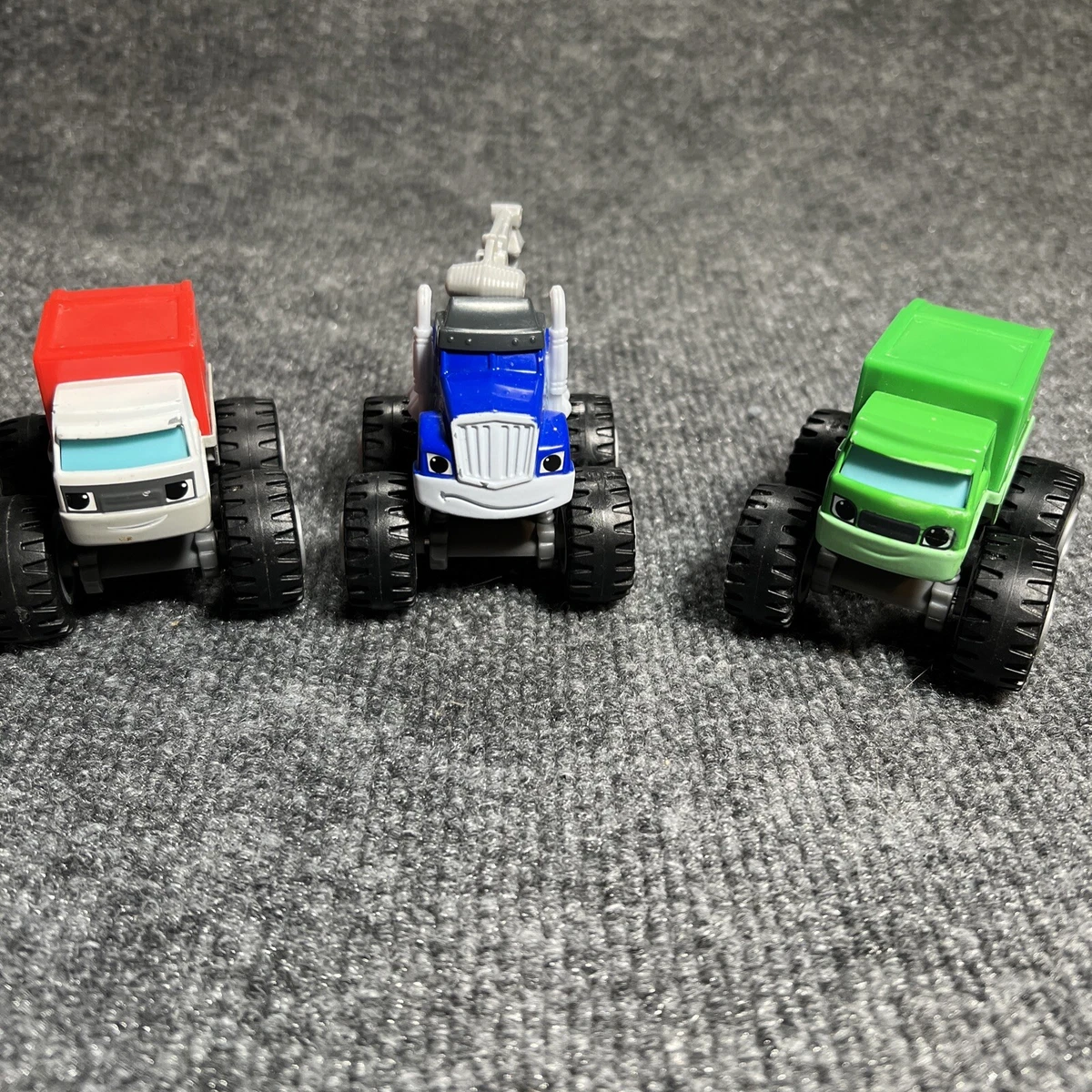 Blaze and the Monster Machines Tow Truck Crusher Garbage Recycle