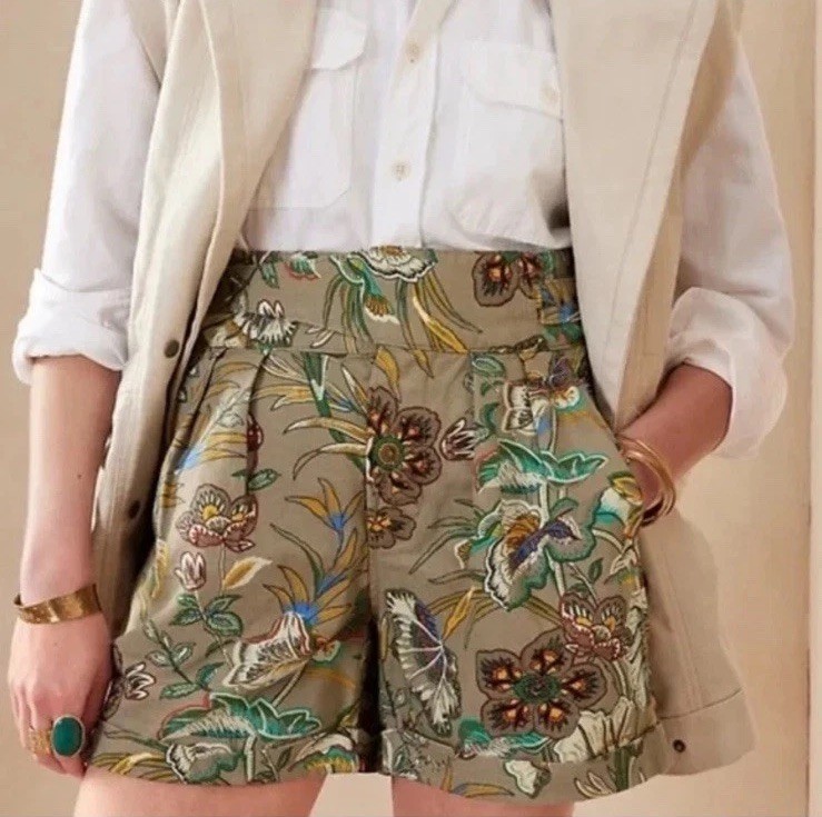 Banana Republic Explorer Flower Pattern Short Cot… - image 1