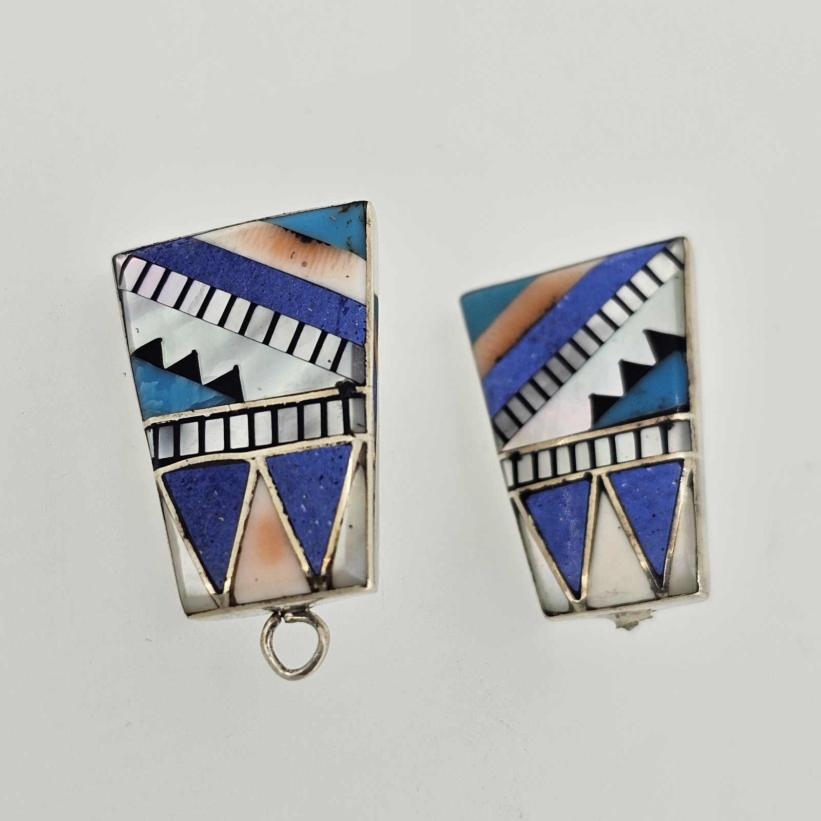 Native American Design Earrings - image 4