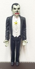 Vintage 1980 Remco Universal Monsters Dracula 3.75” Mini Vampire Action Figure