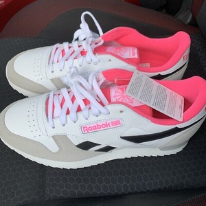 reebok suede pink