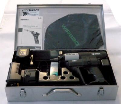 Uponor Q6251500 ProPex Battery Expander Tool Kit w/ Metal Case