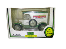 NOS Winn Dixie 1913 Model T Van Bank ERTL #7694 Original