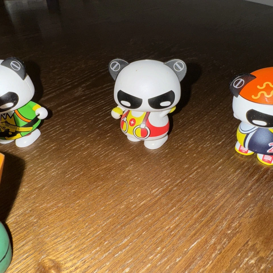 "LOTE DE 7 FIGURAS DE VINILO KIDROBOT - Ciboys 2006 3"" STSR" Foto 3 de 4