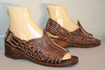 8 NOS Vtg 70s Shoes HUARACHE SANDALS Dark BROWN WEDGE HEEL HIPPIE