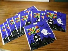 5465 1 Lot 11: Halloween Trick Or Treat Bags Draw String 6 x 6" New Open Package