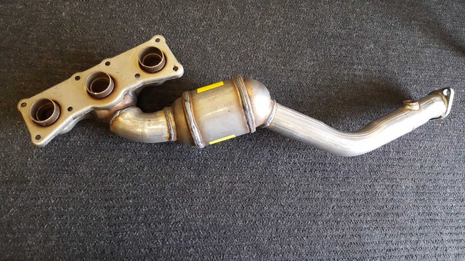 2008-2011 BMW 528I 3.0L ENG COLETOR DE ESCAPE DIANTEIRO BANCO CONVERSOR CATALÍTICO 1 - Imagem 3 de 4