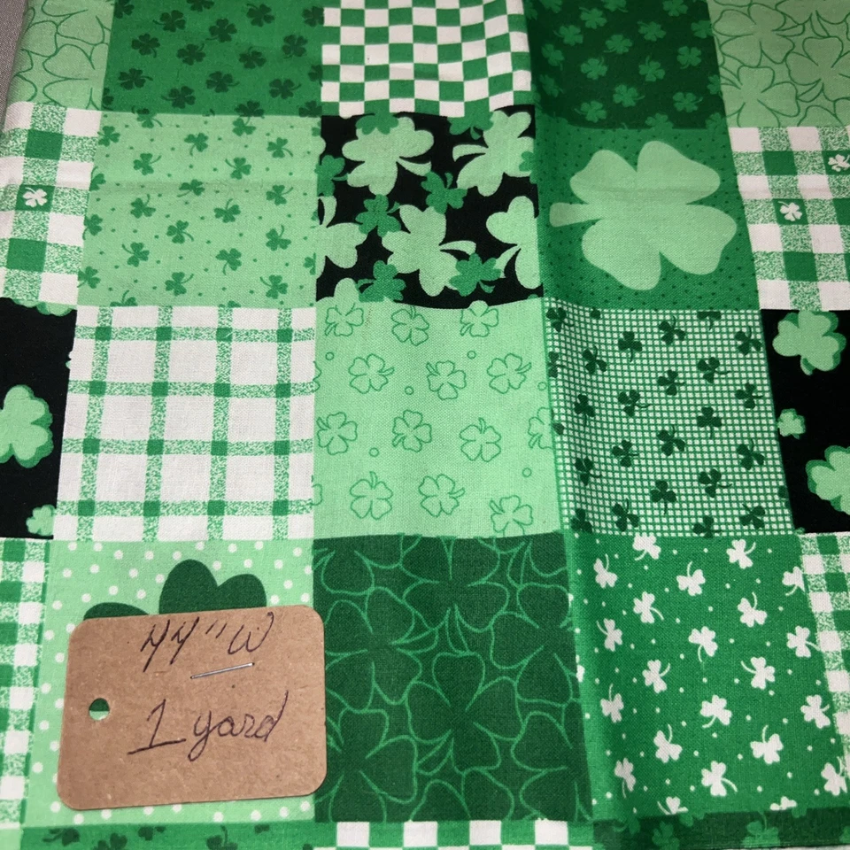 Tela de trébol de cuatro hojas a cuadros Foto 3 de 4