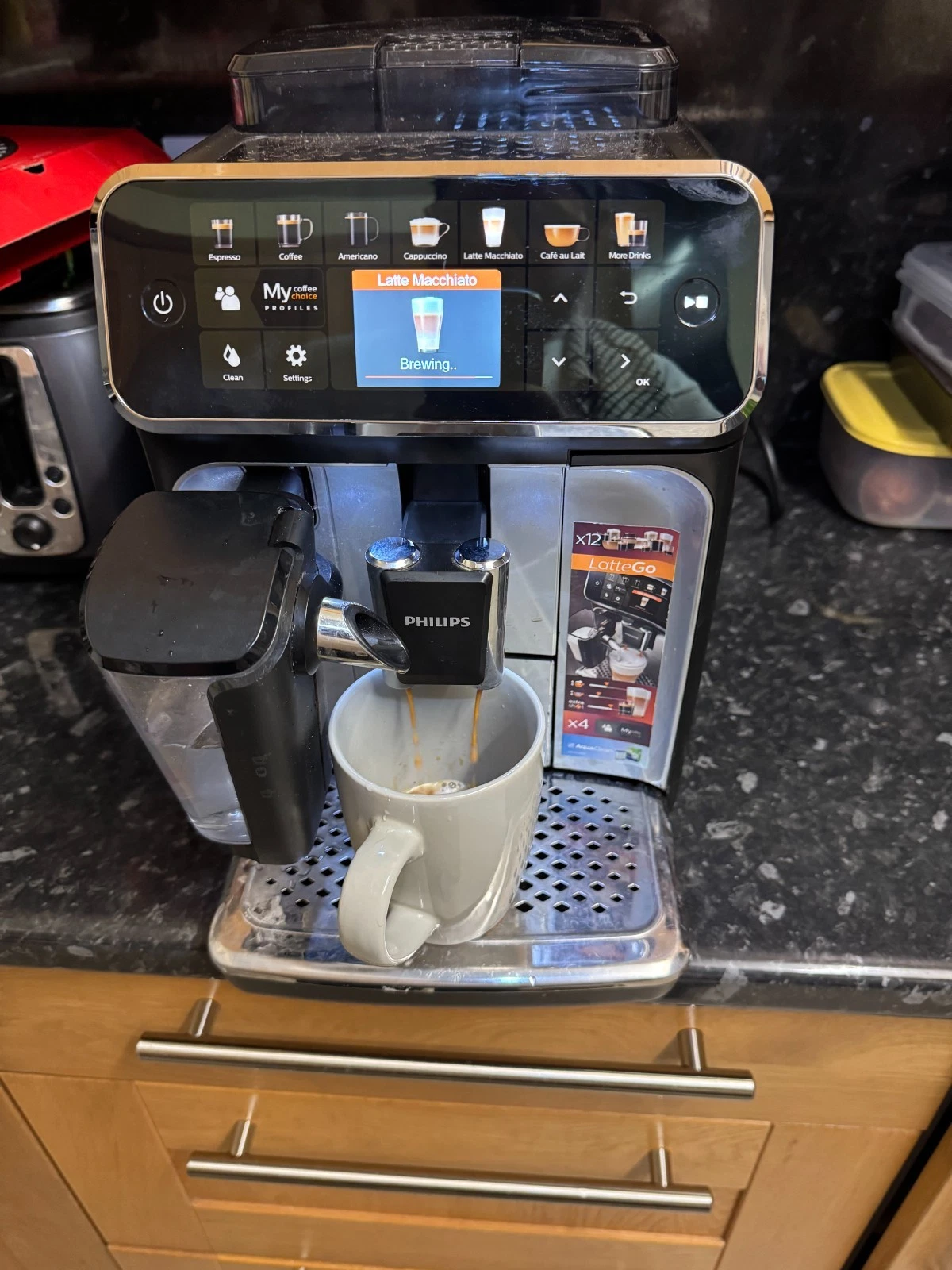 Philips LatteGo Bean to Cup Coffee Machine 5400 Series EP5446/70
Opens in a new window or tab