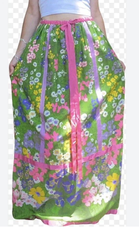 Vintage 1970’s Neiman Marcus Maxi Skirt Womens Medium Floral Boho Country
Opens in a new window or t