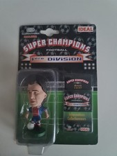 Go Goal Ole! - Sammlerst&uuml;ck Kicking Football Actionfigur - Ball & Kegel