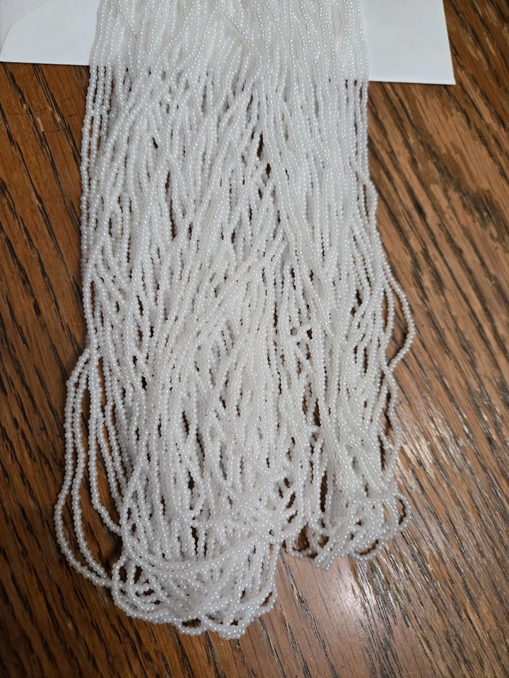 Seed bead 4.strands   white transparent about 10in long - Image 4 of 4