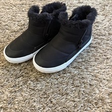 Cat Jack Black Fur-Lined Snow Boots