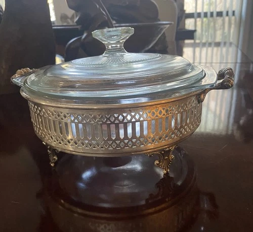 Vintage PYREX MADE IN FRANCE OVEN DISH LID & FOOTED SILVERPLATED SERVER-HANDLES