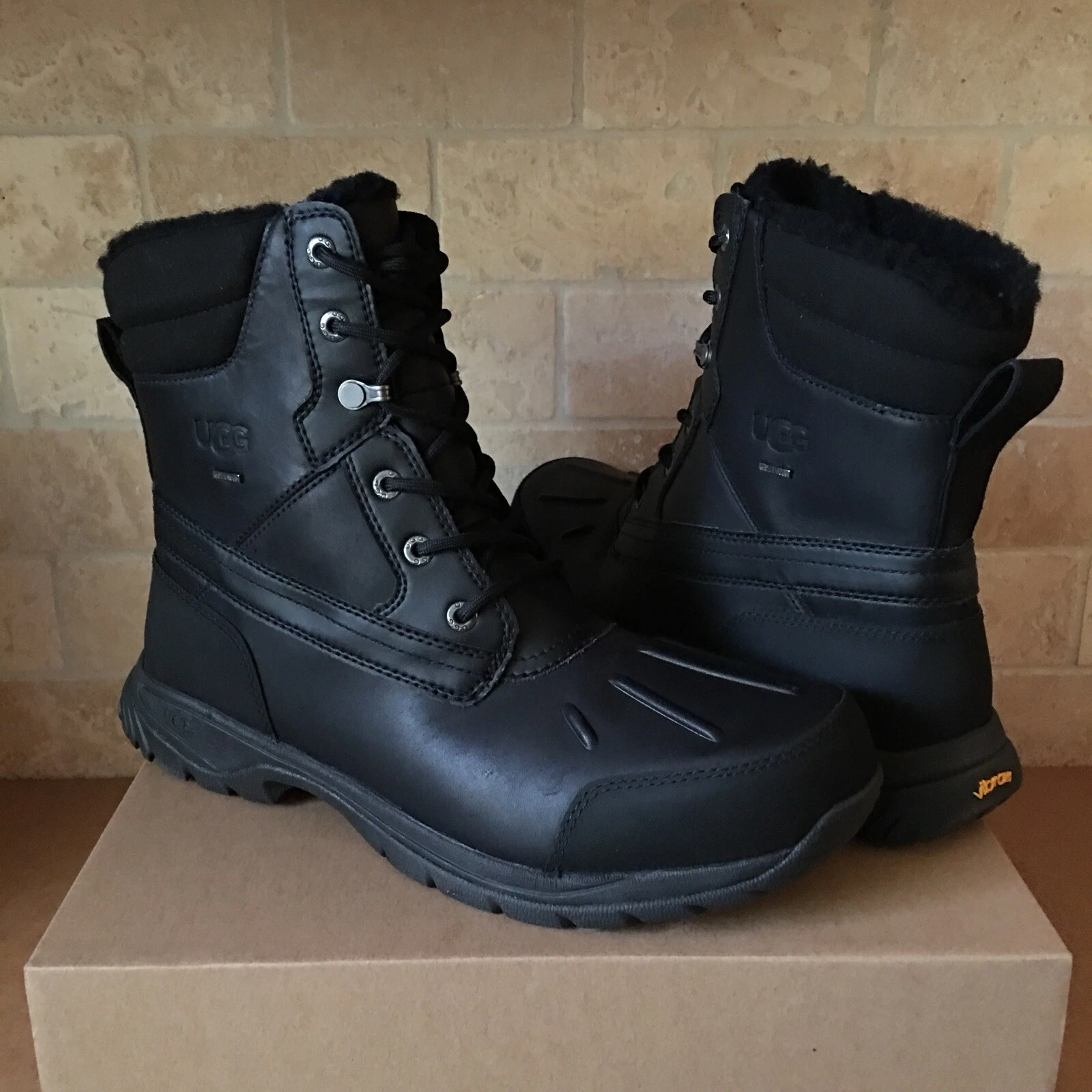UGG Felton Black Leather Duck Mismatch Snow Boots Shoe Size 9 Right / 8.5 Left