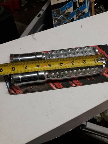 Accutronix Foot Pegs - Picture 3 of 3