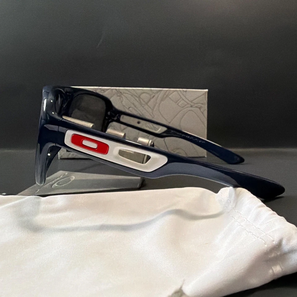Oakley Dispatch 2 azul marino con lentes cromadas de iridio OO9150-02 - Imagen 2 de 3