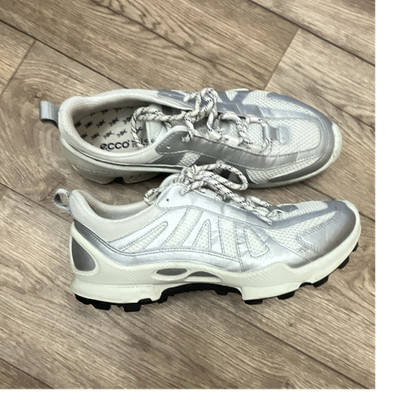 ECCO Damen Sneaker Low Top weiß silber EU 41 atmungsaktiv komfortabel
