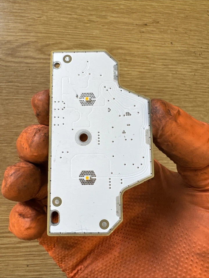 Faro diurno LED derecho gasolina Renault Clio V 2020 10650733R2 74kW GENUINO Foto 2 de 3