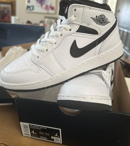 Brandneu Air Jordan in Box 1 Mid Schwarz Weiß Y4 - Bild 5 von 5