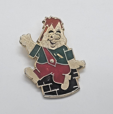 Vintage Children's Badge of the USSR Cartoon The Kid and Carlson Astrid Lindgren