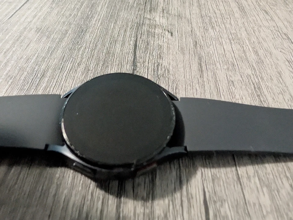 Samsung Galaxy Watch5 Sapphire Crystal 40mm LTE (SM-R905U) with Black S/M Band - Image 4 of 4