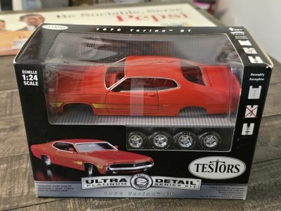 Testors 1970 FORD TORINO GT Orange 1:24 Ultra Detail Platinum Series Metal Model