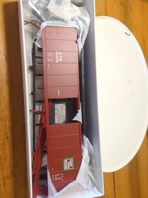 #417 ho 50-Ft single door box car proto 2000