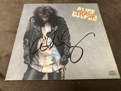 Alice Cooper Autographed Trash CD, Album Rare WEK 45137 Used Good From Japan